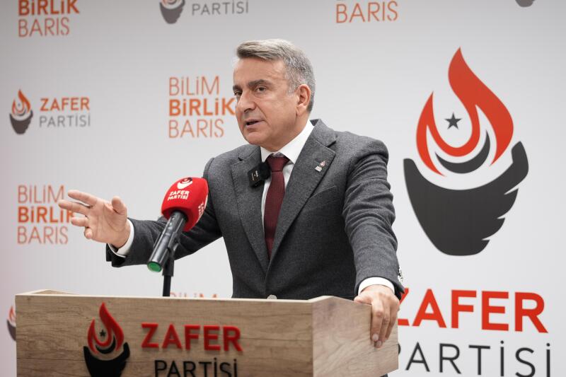 “BİRİLERİ TÜRK HALKINDAN BİR ŞEYLERİ GİZLİYOR”
