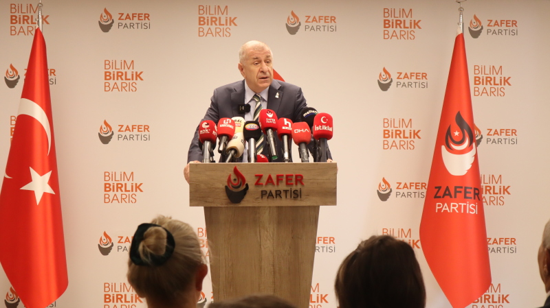 Ümit Özdağ, "Türkiye tehlikede"